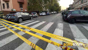 Incidente a Centocelle: scontro tra uno scooter e un'auto, gravissimo un 43enne