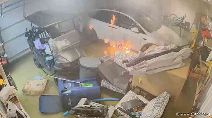 Video: Tesla vliegt door waterschade in de fik