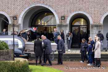 Kerk te klein voor uitvaart van slachtoffer spookrijdster: “Het is onbegrijpelijk, waarom toch?”