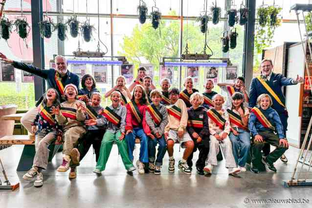 Lucie leidt nieuwe kindergemeenteraad met 19 leden