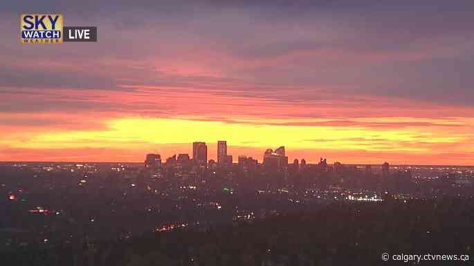 The heat continues with daytime highs in the low 20s to start the week