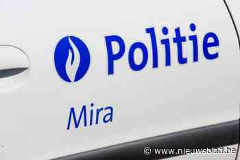 Vrouw (77) levenloos aangetroffen in zwembad, parket onderzoekt verdacht overlijden