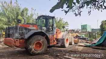 Sgombero campo rom abusivo, demolite le ultime baracche. L'Associazione 21 luglio: "Azione lesiva dei diritti umani"