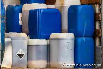 Trailer vol vermoedelijk drugsafval achtergelaten op bedrijventerrein in Bocholt