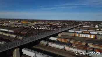 Manitoba NDP puts rail relocation in Winnipeg back on track, appointing Lloyd Axworthy to lead new study