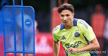 Steven Berghuis hervat na wekenlange blessure individuele training bij Ajax