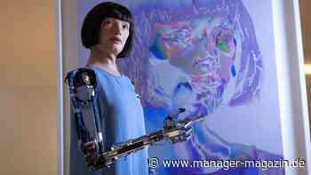 „AI God“: Sotheby’s versteigert erstmals von KI-Roboter „Ai-Da“ gemaltes Werk
