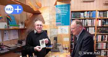 Buchhandlung Sternschnuppe in Hannover: Ministerpräsident Stephan Weil zu Besuch in Groß-Buchholz