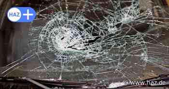 Hannover: Metallteil auf die A2 geworfen – Element durchbohrt Frontscheibe