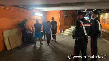 Il sottopasso di Balduina come un grande dormitorio. Smantellato l'accampamento da 14 persone