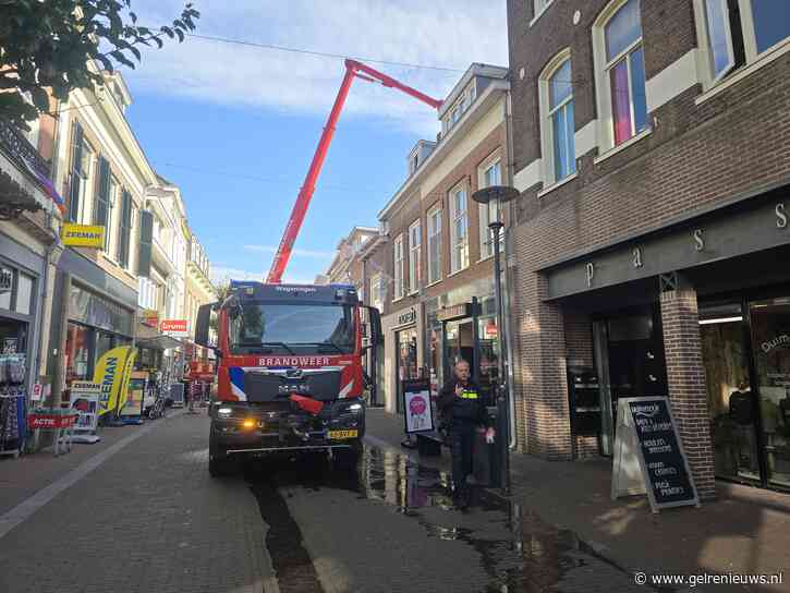 Kledingwinkel ontruimd vanwege rookontwikkeling
