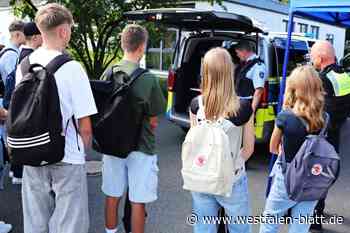Erster Berufserkundungstag bei der Polizei Höxter