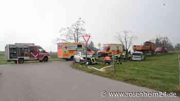 Unfall am Samerberg: Autos prallen frontal zusammen