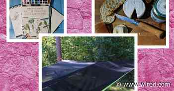 Best Gifts For Hikers, Backpackers, Outdoorsy People (2024)