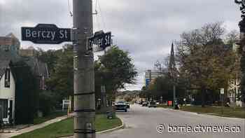 Machete-wielding man confronts family out for a walk in Barrie, police say