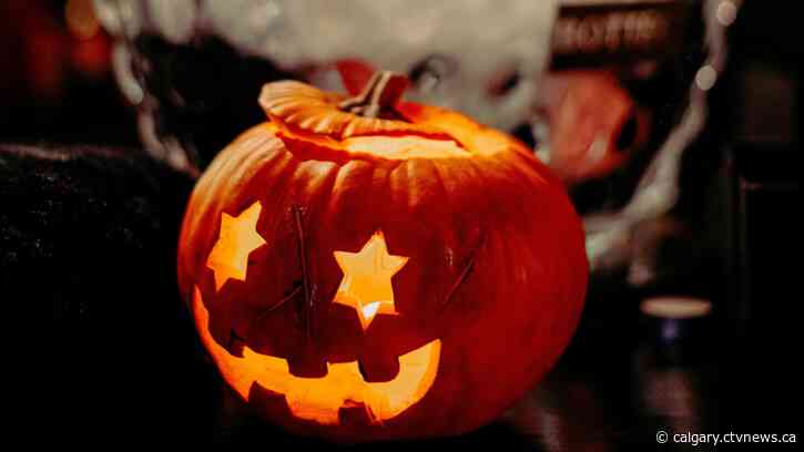 Calgary bar's Halloween pop-up features creepy cocktails and décor
