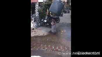 Watertank valt op vrouw in India, wonder boven wonder overleeft ze