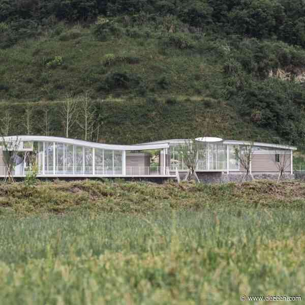 Mur Mur Lab creates glazed pavilions overlooking "mysterious" landscape in China