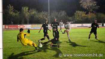 „Endlich haben wir uns belohnt“: 18-Jähriger schießt Bruckmühl zum Sieg im Nachholspiel