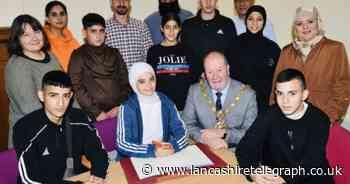 Young Palestinians welcomed to Blackburn town hall by Mayor