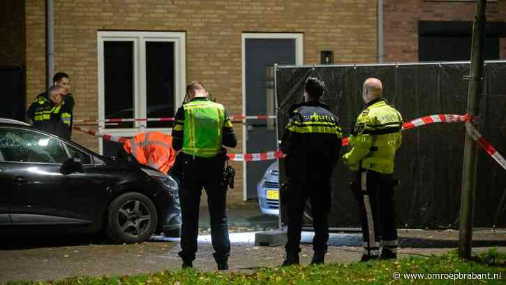 Dode man op straat mogelijk slachtoffer van misdrijf, politie zoekt getuige