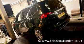 Dozy drivers following sat navs are getting stuck on stairs in a housing estate