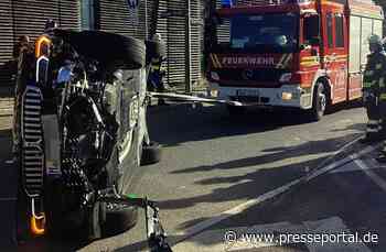 FW-M: Pkw landet auf der Seite (Schwabing)