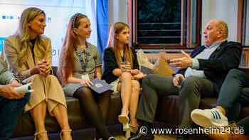 „Geht mir auf den Sack“: Uli Hoeneß spricht bei Besuch in Neubeuern Klartext