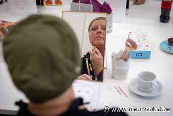 Beauty-sessie op Dag tegen Kanker in het UZA: “Enkel lotgenoten begrijpen écht hoe je je voelt”