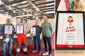 Brandweerman en stadsmedewerkers in de bloemetjes gezet voor levensreddende actie: “Ik ben mijn redders heel dankbaar”