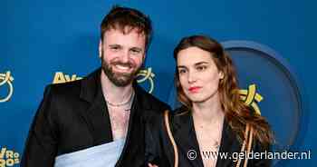 Tim Hofman verslaat André van Duin en Ewout Genemans en wint Televizier-Ster Presentator