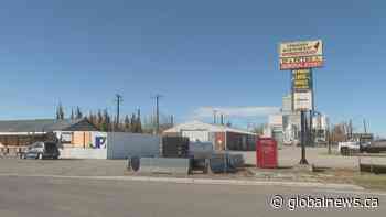 Granum, Alta. gas station reopens pumps after months-long closure