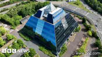 Curry house plan for pyramid building moves closer