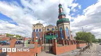 Regulator finds mosque was mismanaged