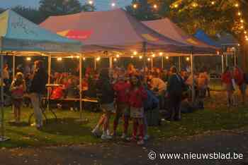 Duizend jongeren genieten van openluchtontbijt