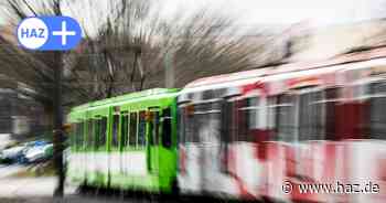 Auto gegen Stadtbahn: Üstra-Linie 9 ist von einem Unfall betroffen