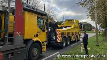 112-nieuws: berger haalt gestrande truck weg • brandschade aan flat groot