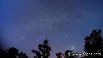 Orionid meteor shower peaks this weekend: How to see bits of Halley's comet burn up in the night sky