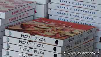 Rapinato e minacciato con un coltello mentre consegna le pizze