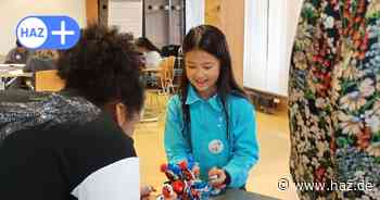 Kindersoftwarepreis Tommi 2024: Kinder testen Spiele in der Bibliothek Kronsberg