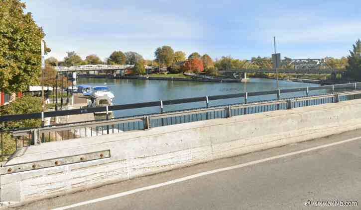 Man rescued from Erie Canal by Tonawanda police after falling off bridge