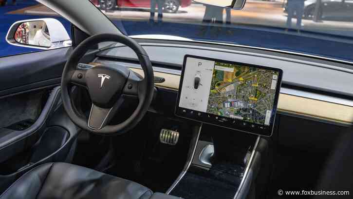 Feds investigating the safety of Tesla’s ‘Full Self-Driving’ feature