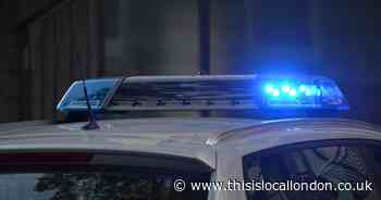 Man arrested after group seen with 'machetes' in Rainham
