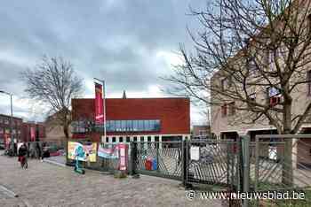 Politie start onderzoek naar wapenvertoon aan Mechelse school: “Het ging niet om een echt pistool”