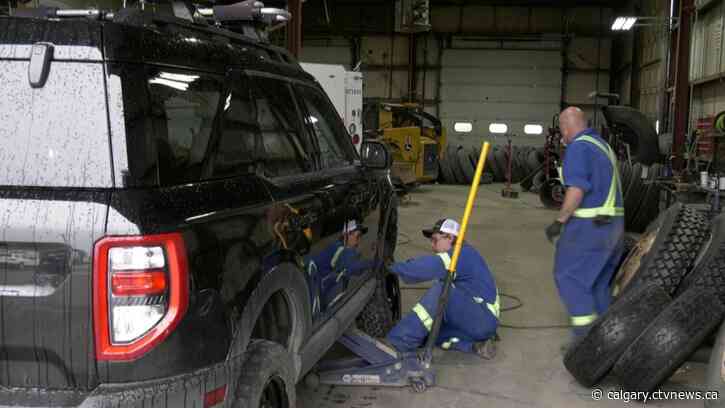 Slight chance of snow in Lethbridge has city crews, tire shops preparing