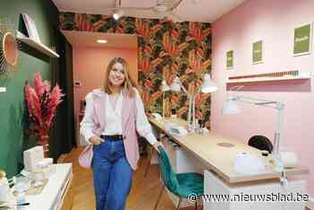 Emma (24) opent nagel- en make-up studio: “Mensen zijn vaak bang om make-up te proberen”