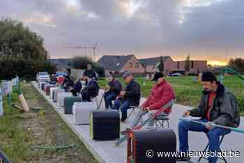 Voor het eerst in meer dan 30 jaar terug wedstrijd krielhaan kraaien in Roeselare: “Blij dat we deze traditie terug kunnen halen”