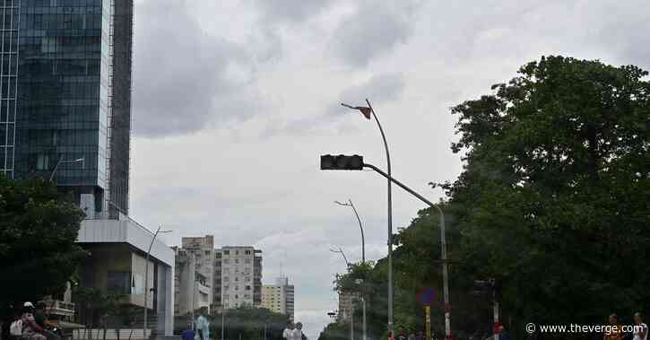 Cuba’s massive power outage extends into the weekend