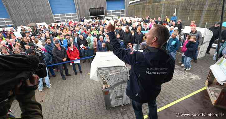 Schnäppchenjäger ersteigern an der Nordsee Strandkörbe