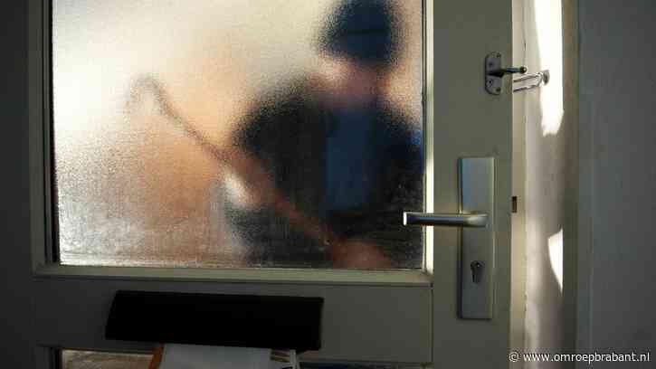 Hond blaft en ontmaskert inbrekers, politie grijpt snel in en pakt ze op